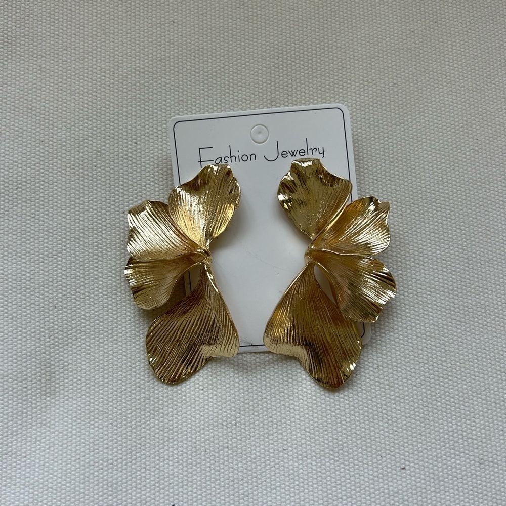 Fashion Jewelry Gold Floral Earrings